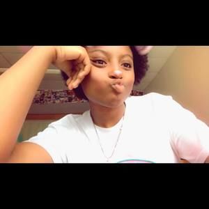 Meet your Posher, Mia